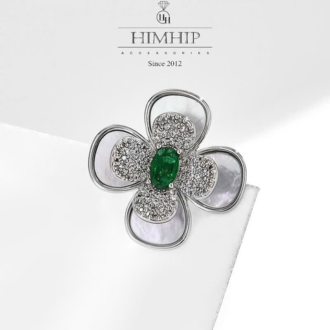 Trâm, Ghim Cài Áo Nhỏ HimHip Hoa Trà Khảm Trai Quý Phái HKCC Đính Phale Lục Bảo 2,5*2,5cm