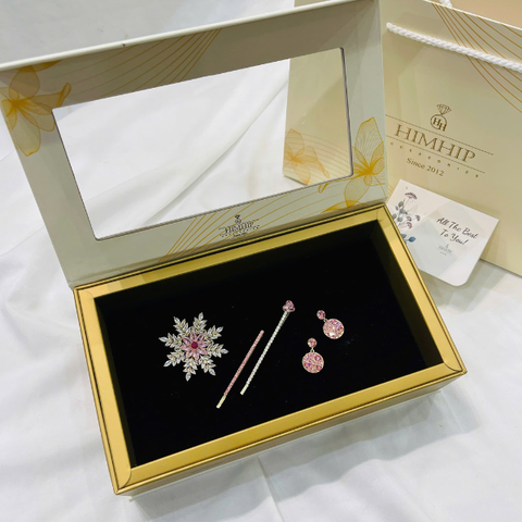 Set Quà Valentine 8/3 HimHip Khuyên Tai, Cài Áo & Kẹp Mái Kèm Túi Hộp Thiệp - 1177