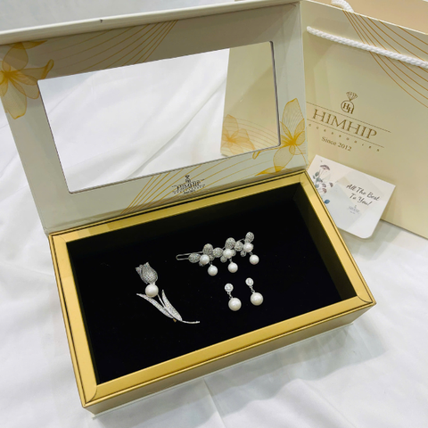 Set Quà 8/3 HimHip Khuyên Tai, Cài Áo & Kẹp Mái Kèm Túi Hộp Thiệp - 1171
