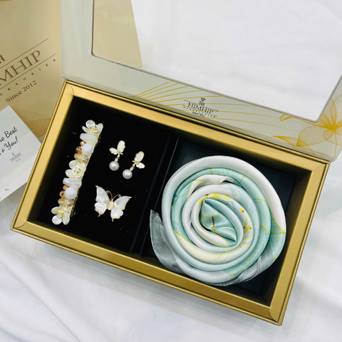 Set Quà HimHip Khăn Lụa Cao Cấp 65x65cm & Cài Áo, Khuyên Tai Và Kẹp Bấm Kèm Túi Hộp Thiệp - 1274