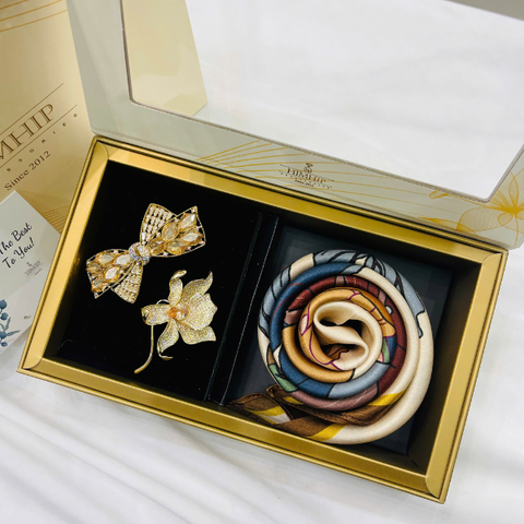 Set Quà 8/3 HimHip Khăn Lụa Cao Cấp 65x65cm & Cài Áo, Kẹp Bấm Kèm Túi Hộp Thiệp - 1275