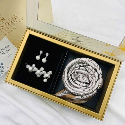 Set Quà 8/3 HimHip Khăn Lụa Cao Cấp 65x65cm & Khuyên Tai Và Kẹp Mái Kèm Túi Hộp Thiệp - 1277