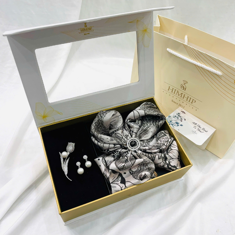 Set Quà HimHip Khăn Lụa Cao Cấp 65x65cm & Cài Khăn, Cài Áo Và Khuyên Tai Kèm Túi Hộp Thiệp - 1195