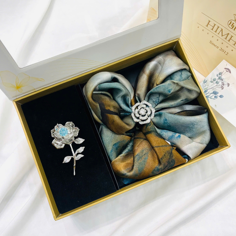 Set Quà HimHip Khăn Lụa Cao Cấp 65x65cm & Cài Khăn Và Cài Áo Kèm Túi Hộp Thiệp - 1232