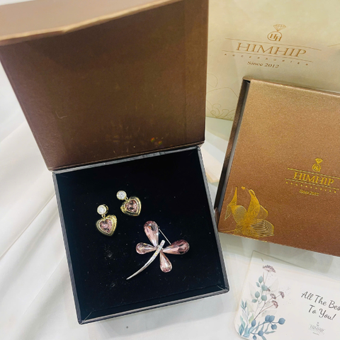 Set Quà Valentine 8/3 HimHip Khuyên Tai & Cài Áo Kèm Túi Hộp Thiệp - 267