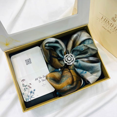 Set Quà 8/3 HimHip Khăn Lụa Cao Cấp 65x65cm & Cài Khăn Kèm Túi Hộp Thiệp - 1256