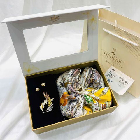 Set Quà HimHip Khăn Lụa Cao Cấp 65x65cm & Cài Khăn, Cài Áo Và Khuyên Tai Kèm Túi Hộp Thiệp - 1197