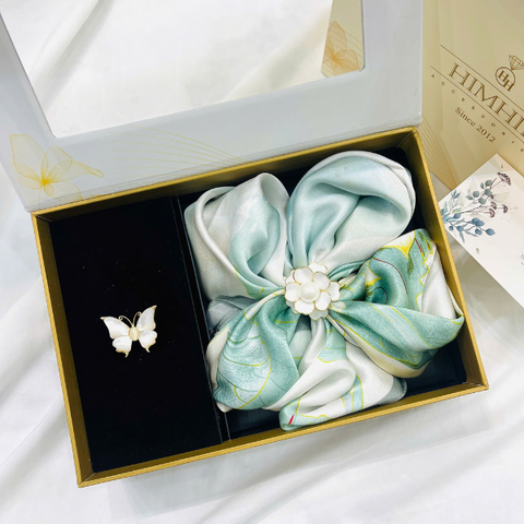 Set Quà HimHip Khăn Lụa Cao Cấp 65x65cm & Cài Khăn Và Cài Áo Kèm Túi Hộp Thiệp - 1234
