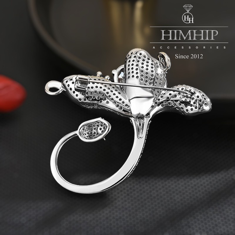 Trâm, Ghim Cài Áo HimHip Hoa 3 Cánh Trắng Sang Trọng Đính Phale 5*5,3cm