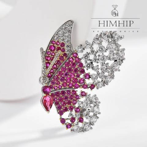 Trâm, Ghim Cài Áo HimHip Bướm Hồng Thanh Lịch HKCC Đính Phale 3,3*4cm