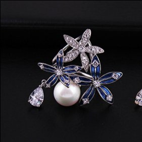 Set Quà Tặng Khăn Lụa Vuông Khổ 70 Kèm Cài Khăn Và Cài Áo - 27 (Combo đã bao gồm túi hộp thiệp)