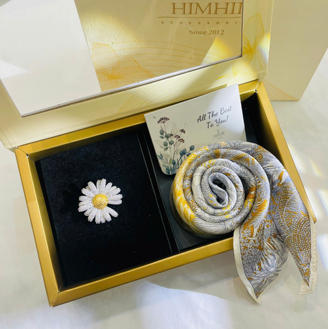 Set Quà HimHip 20/10 Khăn Lụa Cao Cấp 53*53cm & Cài Áo Kèm Túi Hộp Thiệp - 928