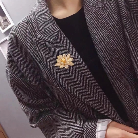 Trâm, Ghim Cài HimHip Hoa Sen Nhụy Trai Sang Trọng HKCC Đính Phale 4*5cm
