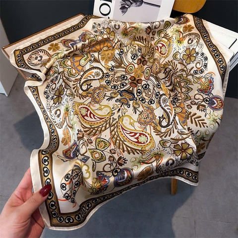 Set Quà HimHip 20/11 Khăn Lụa Vuông 70*70cm & Cài Áo Kèm Túi Hộp Thiệp - 1127