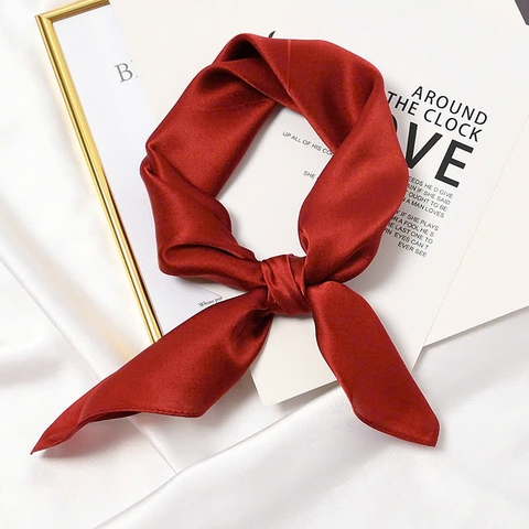 Set Quà HimHip Khăn Lụa Cao Cấp 53*53cm & Cài Áo Kèm Túi Hộp Thiệp - 1145