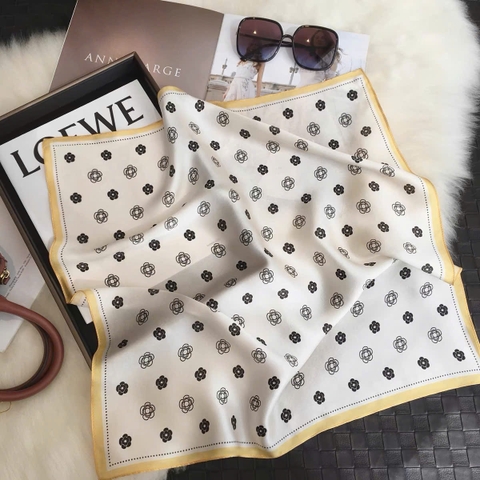 Set Quà HimHip 20/11 Khăn Lụa Cao Cấp 53*53cm & Cài Áo Kèm Túi Hộp Thiệp - 1117