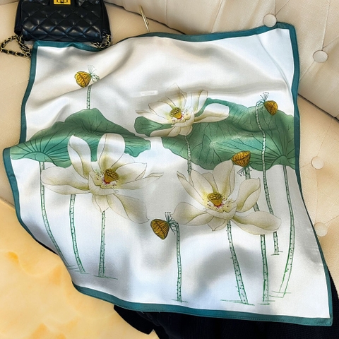 Set Quà HimHip Khăn Lụa Cao Cấp 53*53cm & Khuyên Tai Kèm Túi Hộp Thiệp - 967