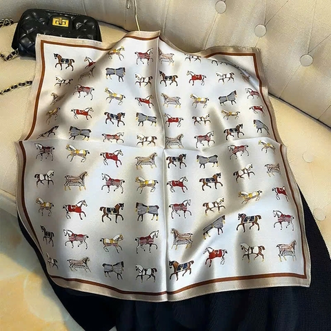 Set Quà HimHip Khăn Lụa Cao Cấp 53x53cm & Cài Khăn Và Kẹp Bấm Kèm Túi Hộp Thiệp - 1251