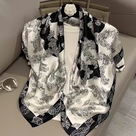 Set Quà HimHip Khăn Lụa Cao Cấp 85*85cm & Cài Khăn Kèm Túi Hộp Thiệp - 1054