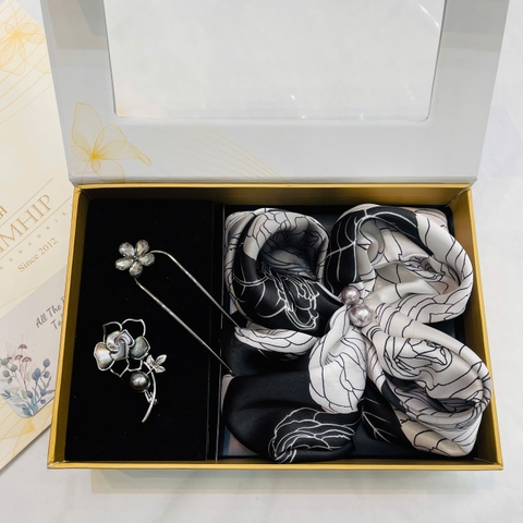 Set Quà HimHip Khăn Lụa Vuông 70x70cm & Cài Khăn, Cài Áo, Trâm Cài Tóc Kèm Túi Hộp Thiệp - 652