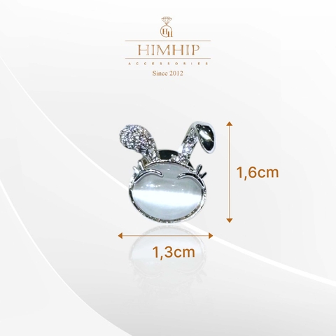 Pin Cài Áo HimHip Thỏ Mắt Híp Đáng Yêu HKCC Đính Phale 1,3*1,6cm
