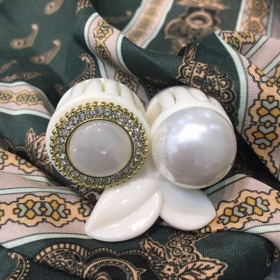 Kẹp Càng Cua HimHip Composite Đính Hạt Giả Trai Thanh Lịch 8 Răng 3.5x4.5cm