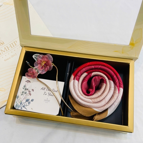 Set Quà HimHip Khăn Lụa Vuông 70x70cm & Trâm Cài Tóc Kèm Túi Hộp Thiệp - 40