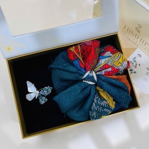 Set Quà 20/10 HimHip Khăn Viscose 90x90cm & Cài Khăn, Cài Áo Kèm Túi Hộp Thiệp - 1285