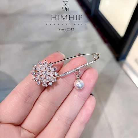 Trâm, Ghim Cài Kim Băng HimHip Hoa Cúc Thanh Lịch HKCC Mix Trai 5.5x2cm