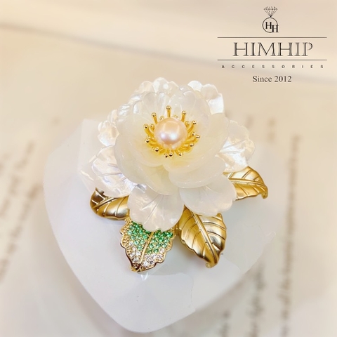 Trâm, Ghim Cài Áo HimHip Hoa Trắng Khảm Trai Sang Trọng HKCC Mix Trai 4*6cm