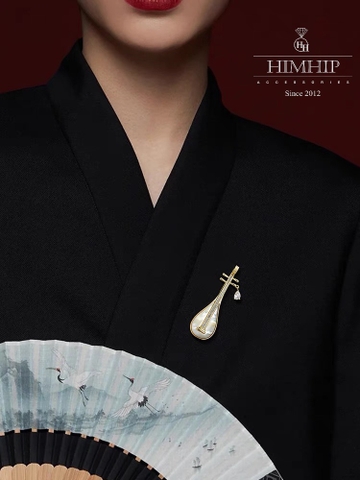Trâm, Ghim Cài Áo HimHip Đàn Tì Bà Khảm Trai Sang Trọng HKCC Đính Phale 1,5*5cm nam nữ