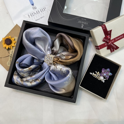 Set Quà Himhip Khăn Lụa Cao Cấp 65*65cm & Cài Khăn, Cài Áo Kèm Túi Hộp Thiệp - 04