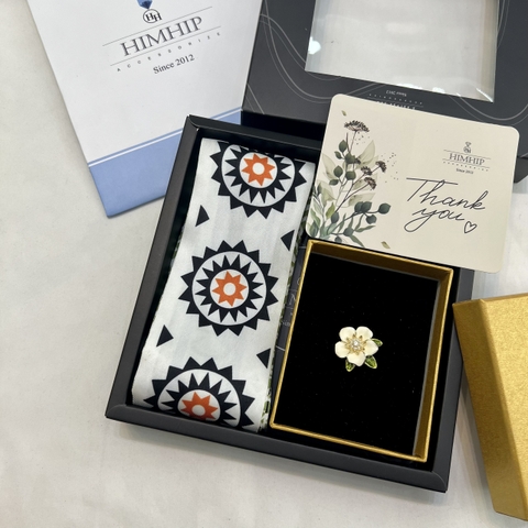 Set Quà Tặng Khăn Tuban Lụa 6*100 Kèm Cài Áo - 231 (Combo đã bao gồm túi hộp thiệp)