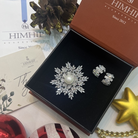 Set Khuyên Tai Kèm Cài Áo - 115 (Combo đã bao gồm túi hộp thiệp)