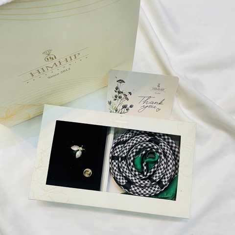 Set Quà Himhip Khăn Lụa Vuông 53x53cm & Cài Áo Kèm Túi Hộp Thiệp  - 45