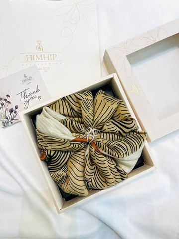 Set Quà HimHip Khăn Lụa Viscose 90x90cm & Cài Khăn Kèm Túi Hộp Thiệp - 395