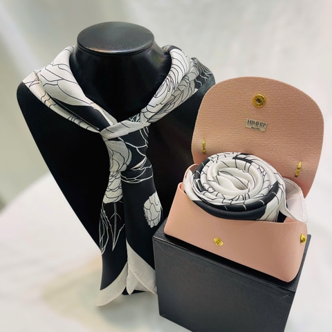 Set Quà HimHip Khăn Lụa Vuông 70x70cm Kèm Túi Thiệp - 119