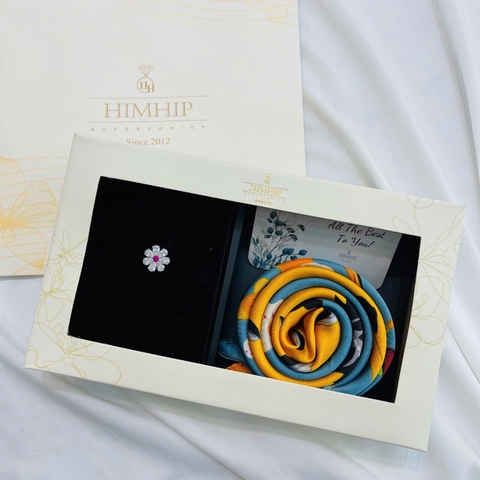 Set Quà HimHip Khăn Lụa Vuông 70x70cm & Cài Áo Kèm Túi Hộp Thiệp - 533