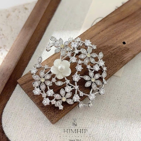 Trâm, Ghim Cài Áo Himhip HKCC Bụi Hoa Trà Gắn Đá Phale Lấp Lánh 4x3.7cm