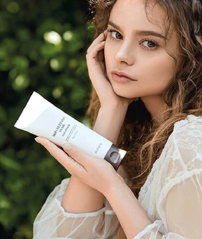 Skin Refining Snail Cleanser/ sửa rửa mặt tinh chất ốc sên, làm sạch chuyên sâu, dưỡng trắng mịn màng, kháng viêm ngăn ngừa mụn