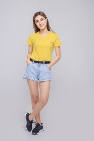 Áo Thun Nữ Cổ Tròn Màu Vàng