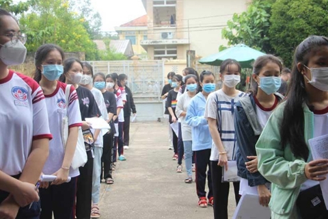 Học sinh TP.HCM dự kiến trở lại trường trong tháng 12: Thích nghi với bình thường mới
