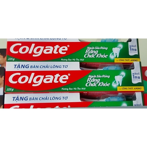 Kem đánh răng Colgate Tặng