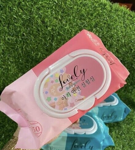 Khăn giấy ướt Lovely-150 tờ