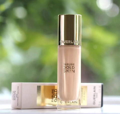 Kem nền Guerlain Parure Gold Skin