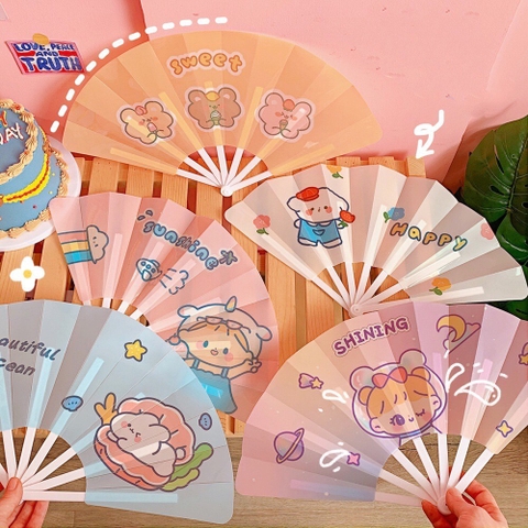 Quạt nhựa cầm tay xoè gấp