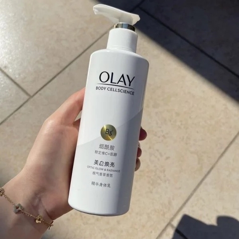 Dưỡng thể OLAY B3+ OPTIC GLOW RADIANCE 250ml