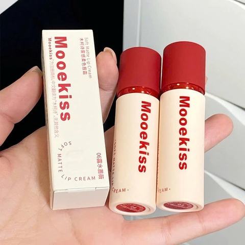 Son Kem Bùn Mịn Lì Mooekiss Nắp Đỏ