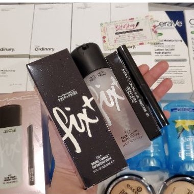 Set xịt khoáng giữ lớp trang điểm và lót môi MAC Prep and Prime