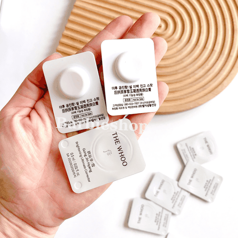 Combo 10 gói Cao dưỡng trắng The Whoo Brightening Ultimate Corrector giảm đốm nâu, giảm nám làm đều màu da 0.5ml/gói